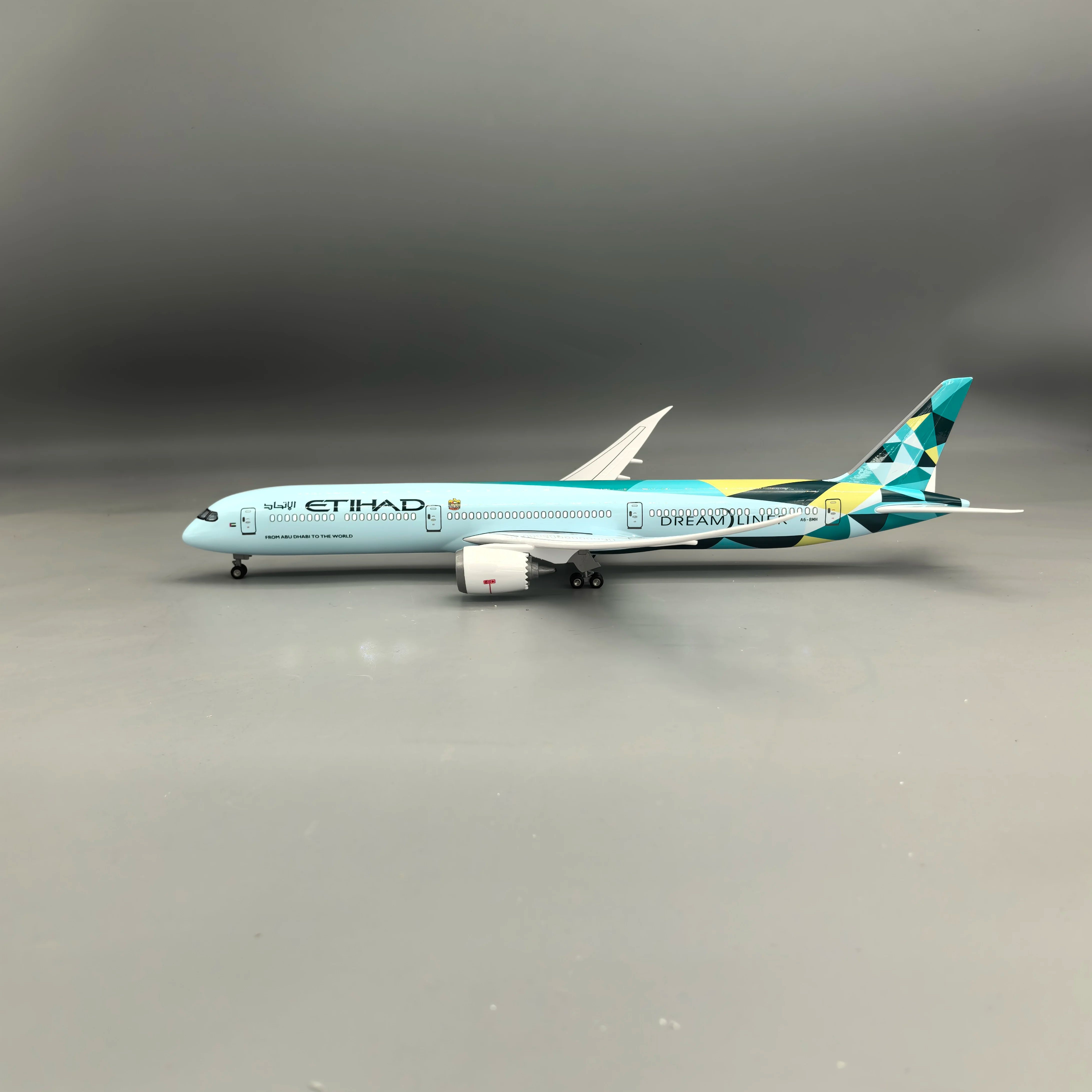 نموذج طائرة إيتihad B787-10 در - مراجعة Model Airplane Plastic وسعره