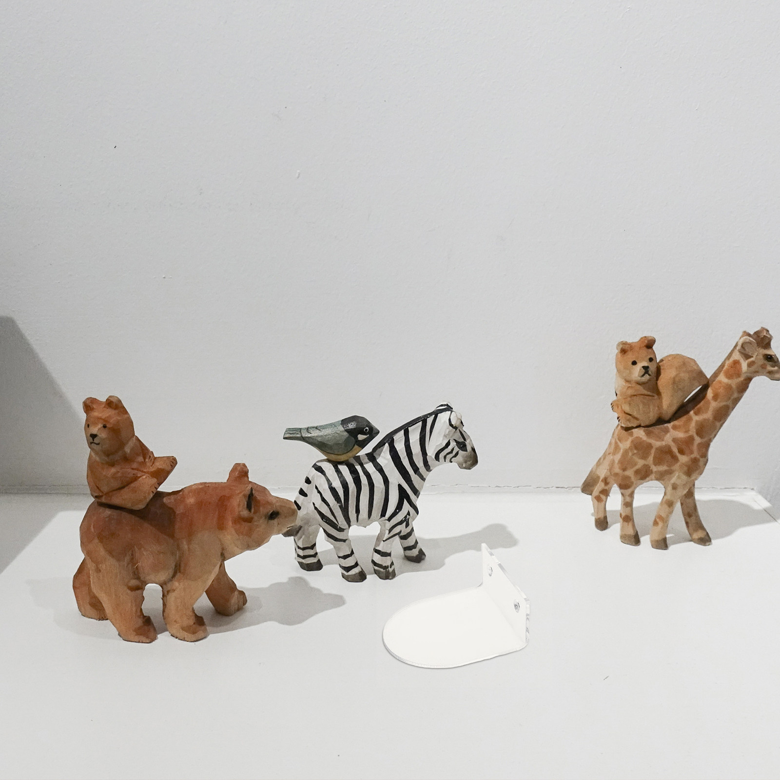 20 قطعة من قواعد عرض صغيرة شفا - مراجعة Action Figure Stand وسعره
