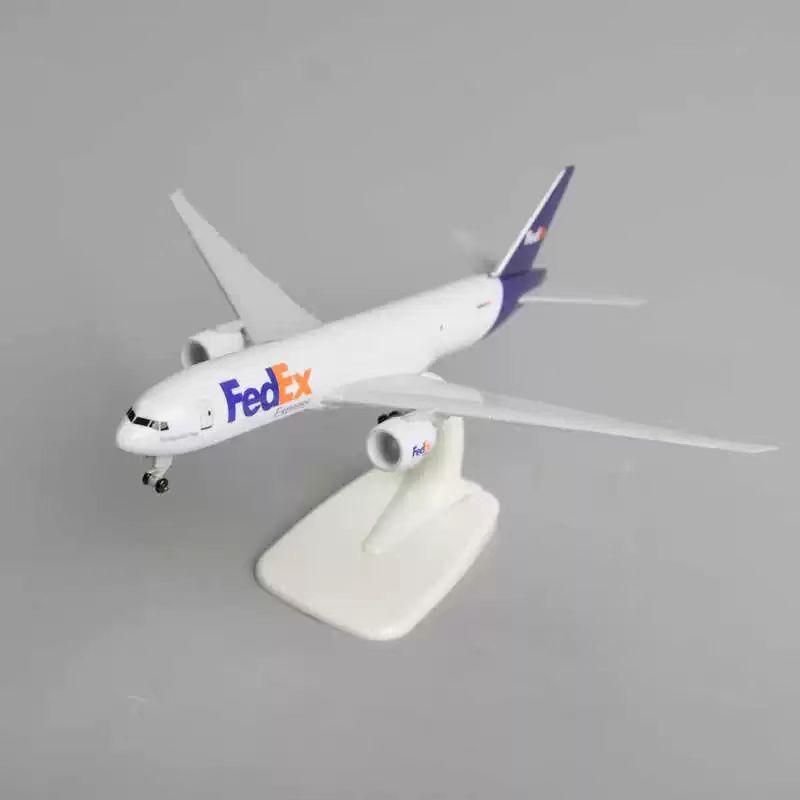 طائرة بمقياس 20 سم 	 فيديكس ال - مراجعة Model Airplane Plastic وسعره