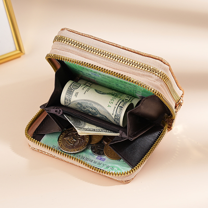 محافظ نسائية من K-poB بتصميم ش - مراجعة Card Top Loader وسعره